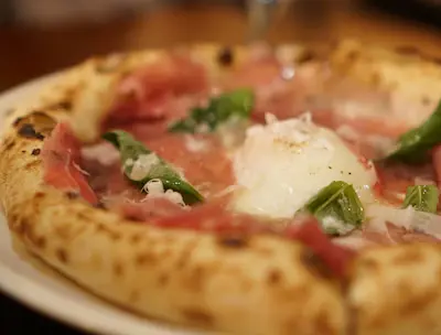 Fast pizza and donair delivery in Forest Heights